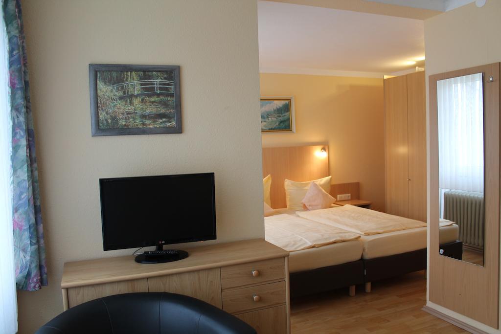 Hotel Brigitte 바트크로찡엔 객실 사진